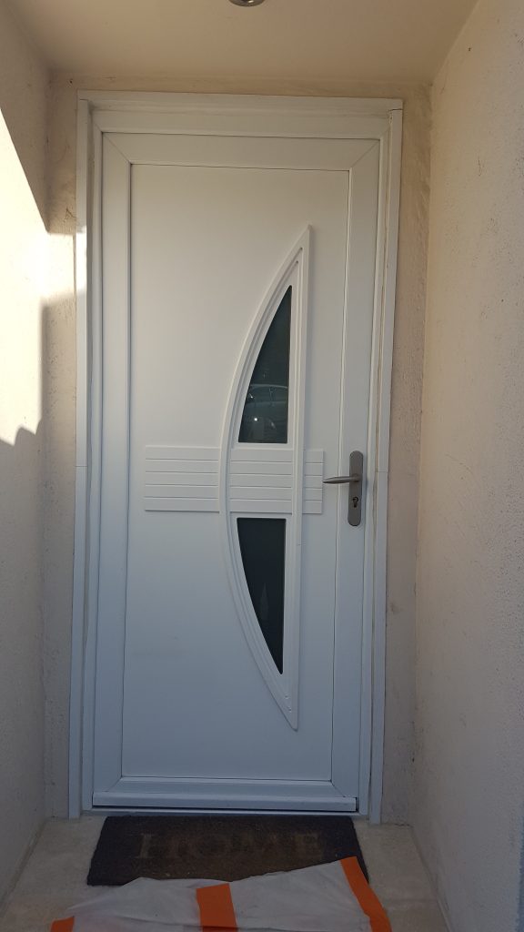Porte d'entrée PVC